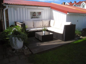Accommodation for 2 in the center city of Lysekil in Lysekil